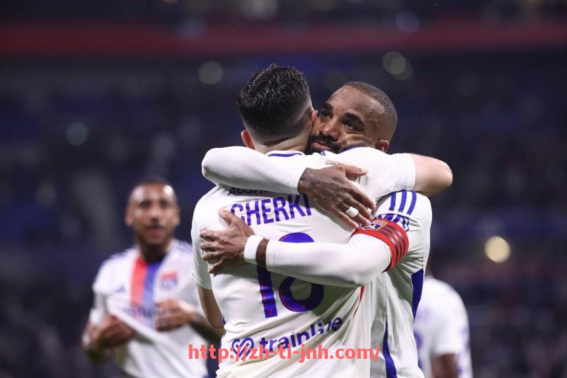 金年会体育-最新CBA新闻：球员转型足球赛场引发热议