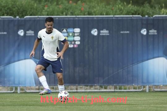 金年会体育-世俱杯历史上青年球员表现亮眼的典型案例全解析